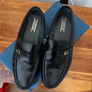 Oakton Men's Classic Black Loafers